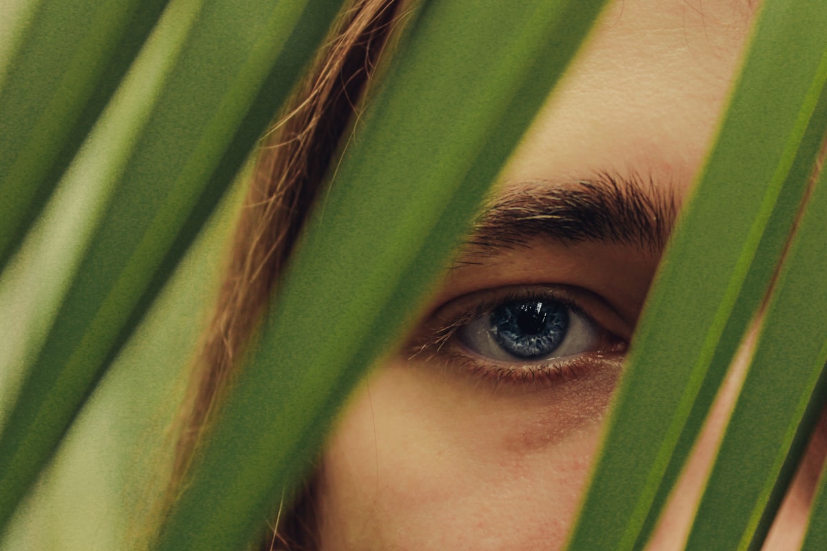 Almonds for eye health